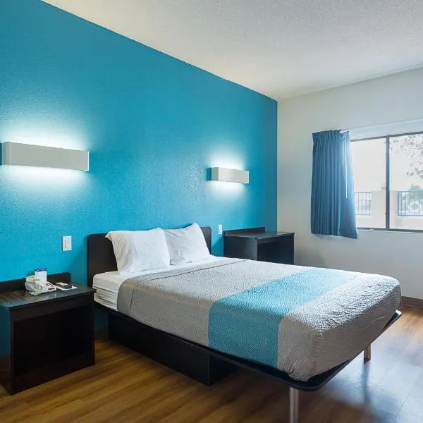 Motel 6-Page, AZ, hotel in Page