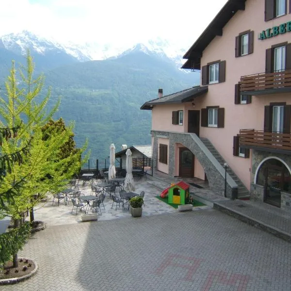 Hotel Ristorante Miravalle, hótel í Teglio