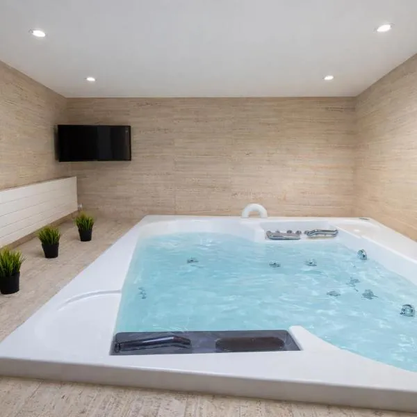 Manin Private SPA, Luxury Apartment very close to the sea, hotel in Pescara