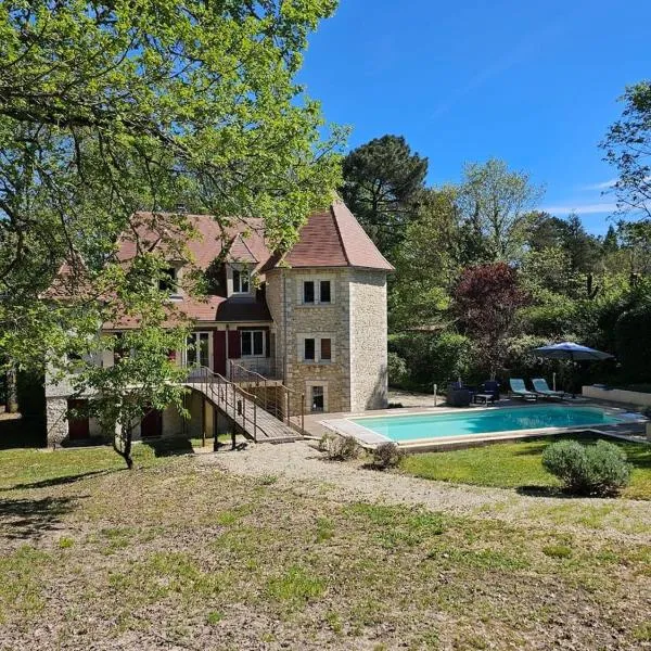 Appartement indépendant : tranquillité, forêt et piscine, hotel a Chancelade