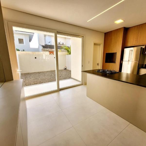 Casa nova, totalmente climatizada em condomínio de luxo - Foto 4