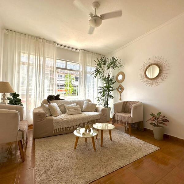 Casa sobrado espaçosa com 3 quartos em Santos