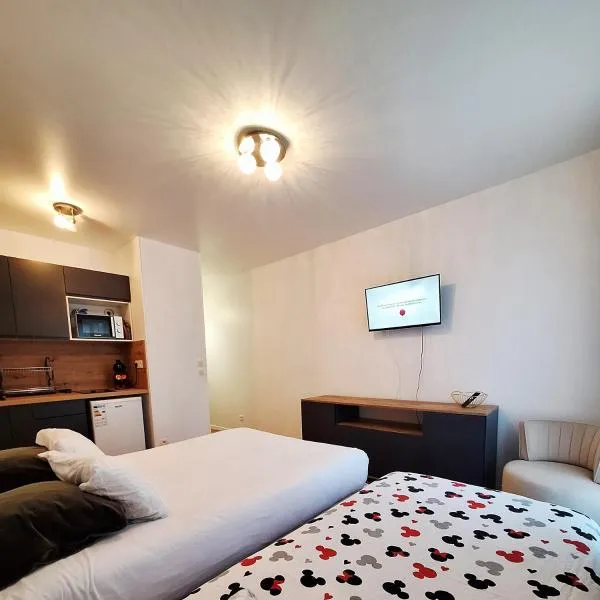 Studio ALPHA - 3min by train to Disneyland OR 30min walk - 5min walk to "Val d'Europe" train station, отель в Монтеврене