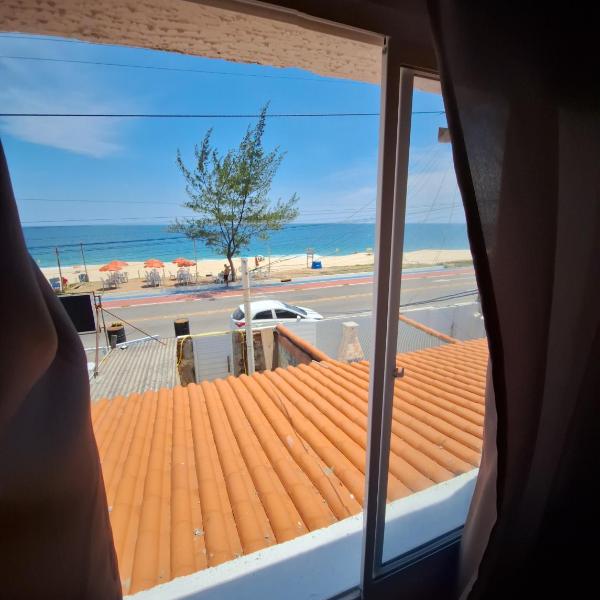 Loft com Suíte Beira-Mar, mobiliada e Wi-Fi - vista para o mar, pé na areia