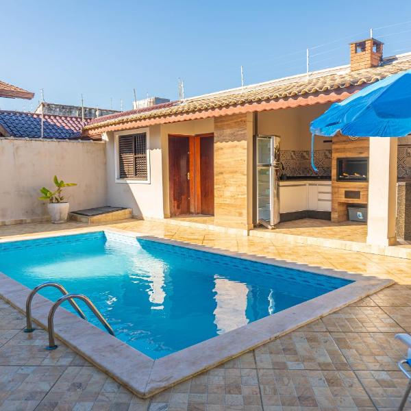 Casa com 3 quartos toda climatizada com Piscina e Lazer