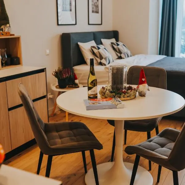 Sheraa Home, khách sạn ở Ķesterciems