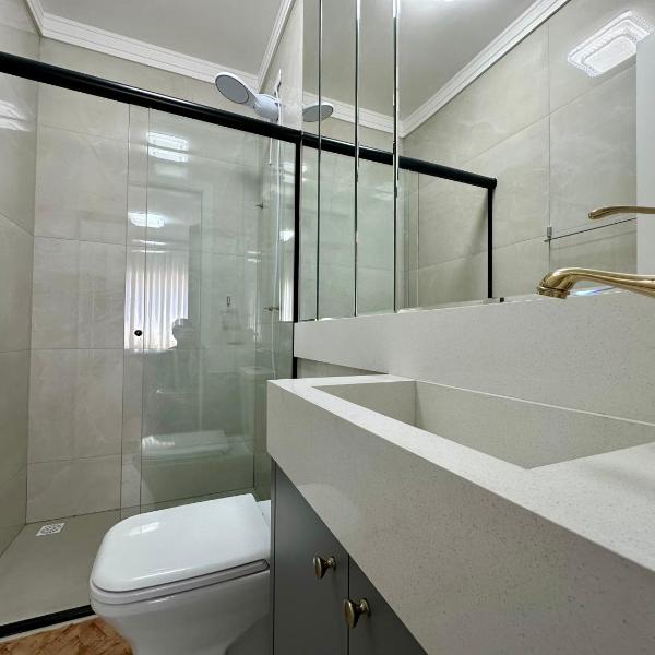 Cobertura finamente mobiliada com jacuzzi - Foto 3