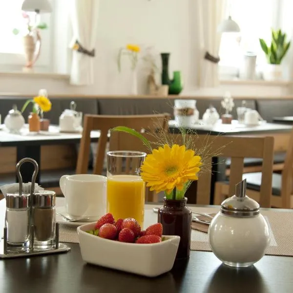 Pension Sperlhof, hotel v destinaci Erding