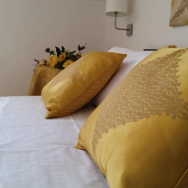 L'Insolita Reggia, hotel v destinaci Caserta