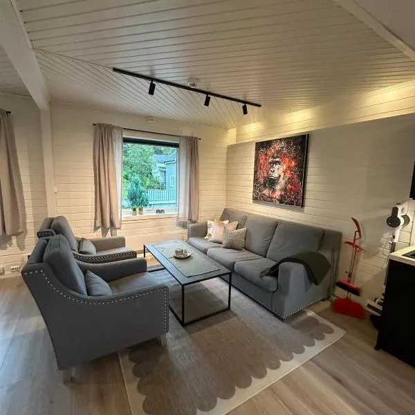 Nice four room apartment Walking distance to the city center, hotel v destinaci Tromsø