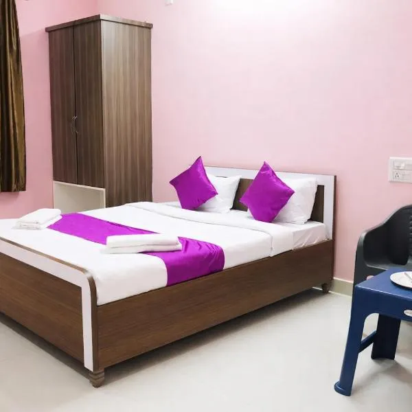 Hotel Golden Suites，位于班加罗尔的酒店