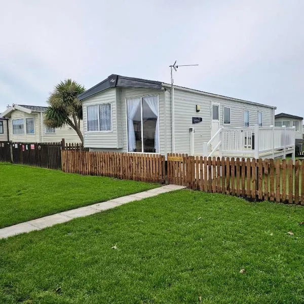 205 Holiday Resort Unity 6 berth No Pets Passes Optional – hotel w mieście Brean