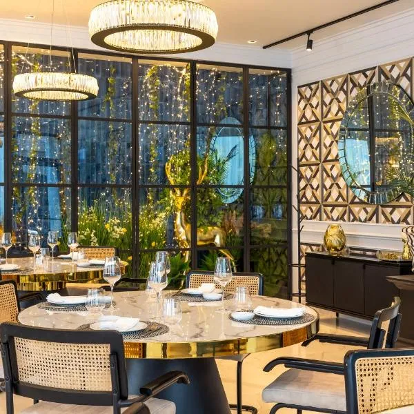 Hotel Cristal Porto، فندق في بورتو