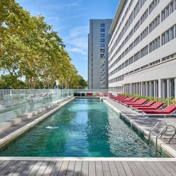 Quartier Retiro Vista al Rio Piso 10, hotel en Buenos Aires