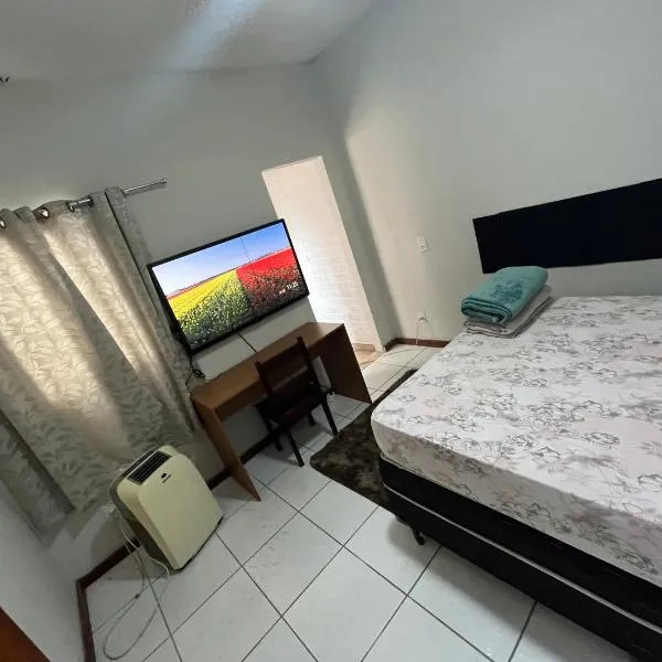 Suíte Aconchegante, hotel u gradu Cruzeiro
