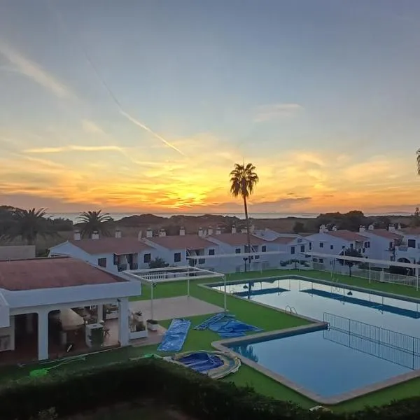 Casa NURA, hotel en Son Bou