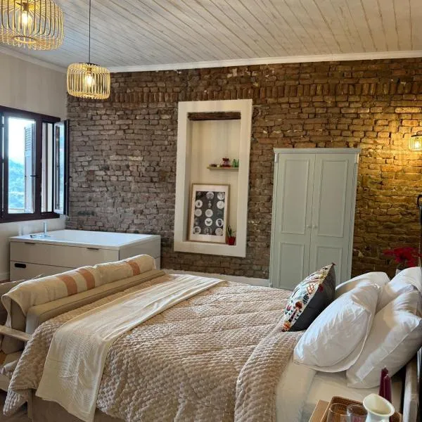 Aprosmeno Jacuzzi House 7, hotel u gradu 'Agros'