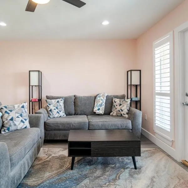 Perdido Beach Bungalow, hotel in Pensacola