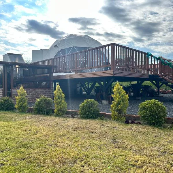 La cabaña de Ciela G glamping con jacuzzi y croquet，拉塔昆加的飯店