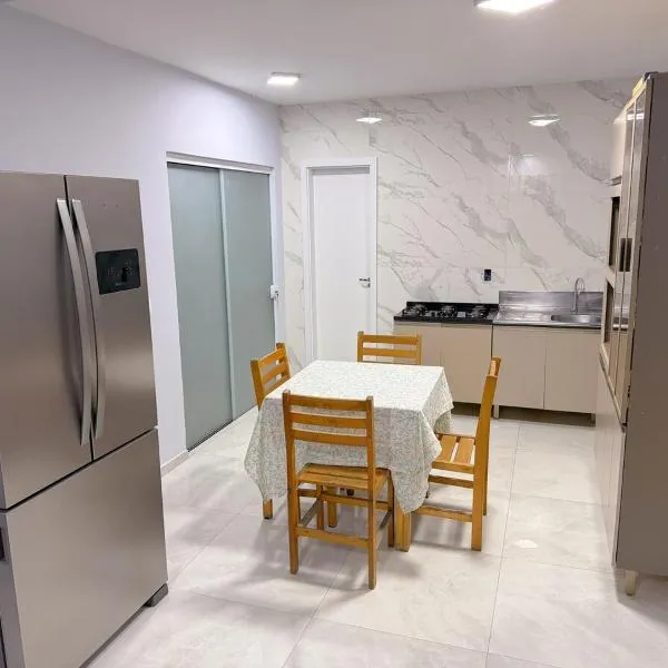 Recanto perto do mar com Jacuzzi, hotel u gradu Kamboriu