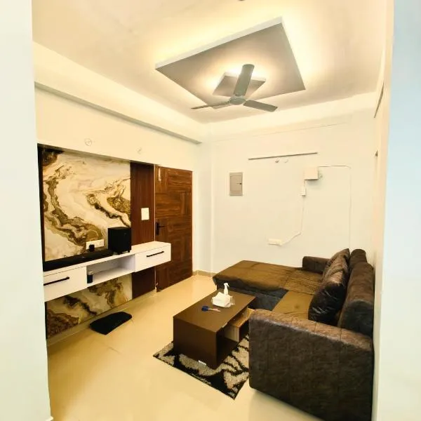 Aura Stays 2bhk, hotel in Lucknow