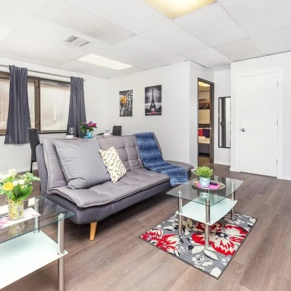 Modern 1BR Condo - Chinatown Near Little Italy, hotel a Ottawa