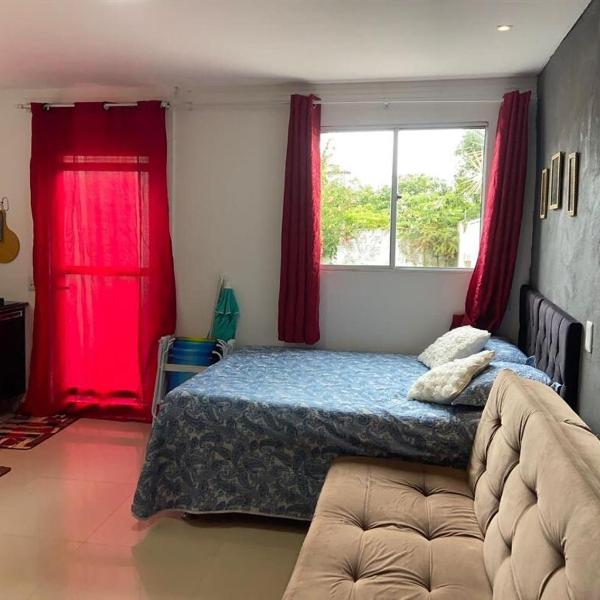 Kitnet com hidromassagem , 400 metros da praia