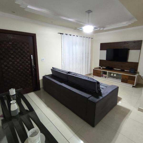 Casa inteira 3 quartos Vila Capri bairro nobre 14 pessoas e 6 carros - Foto 5