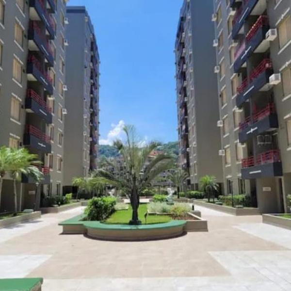 Lindo apto a 500m da praia da enseada
