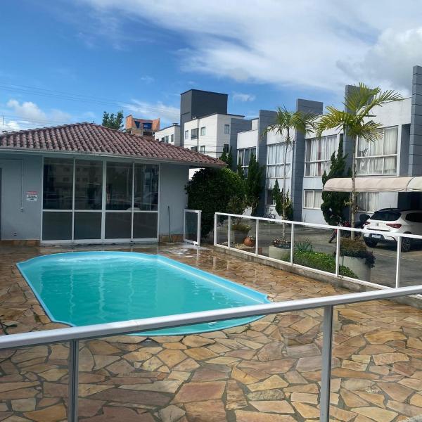 Sobrado com 2 suítes e piscina - Village Malli - Foto 4