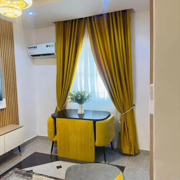 OPULENT OASIS Hotel and Apartments, hotel en Lagos