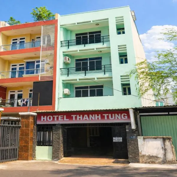 Thanh Tùng Hotel HCM، فندق في مدينة هوشي منه