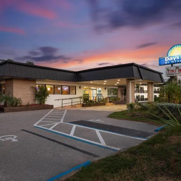Days Inn by Wyndham Fort Myers Springs Resort, Hotel in Estero