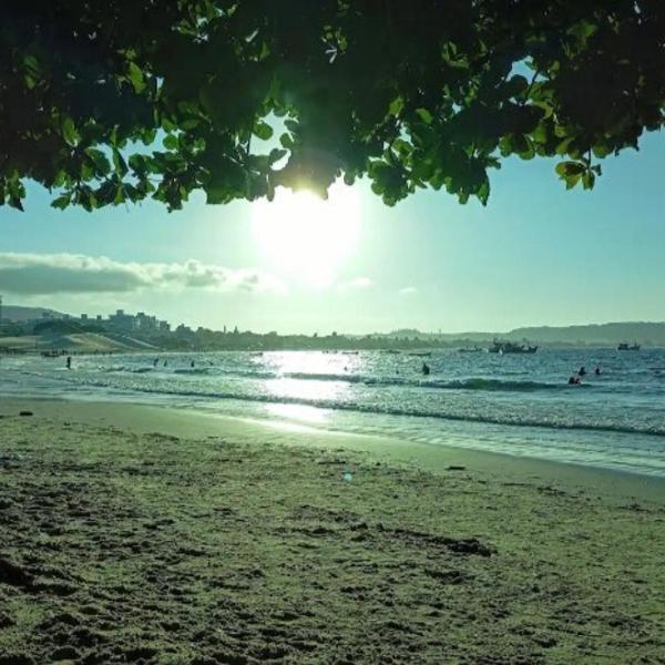 Apartamento 3 quartos - Praia dos Ingleses 600 m do Mar , WI-FI, Churrasqueira, Pet-friendly, Garagem Fechada