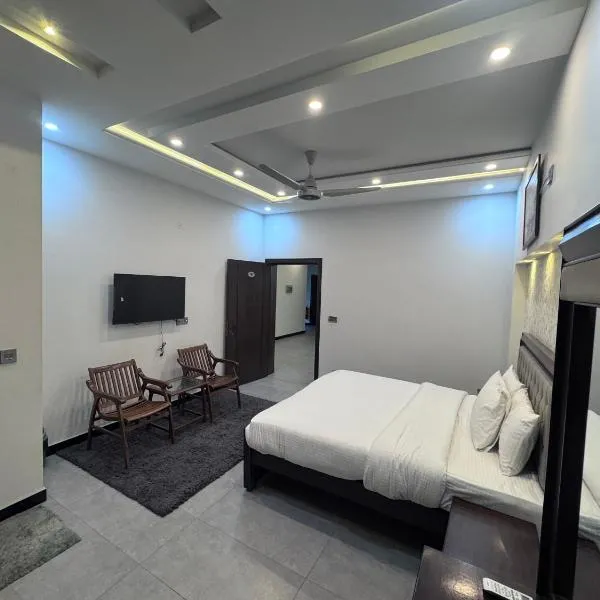 Bridge Residency-2 Top City-1 Islamabad, отель в городе Исламабад