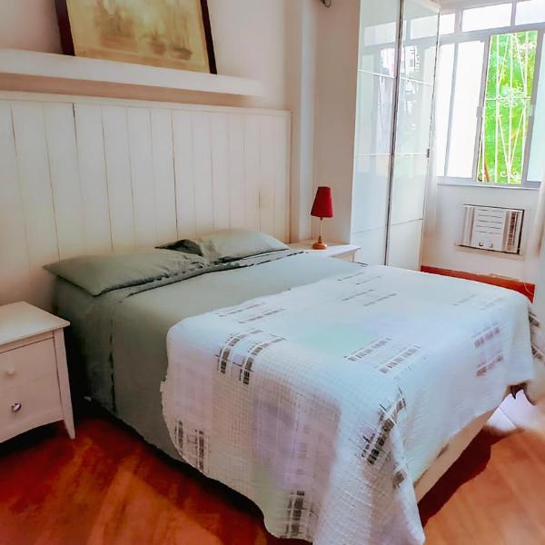 Conforto em Copacabana - 2 Quartos com Ar, Wi-fi a 5min praia