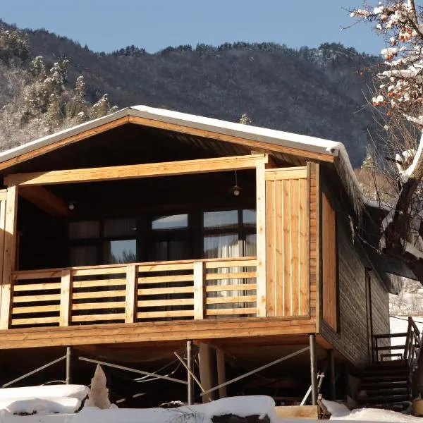 Cottage Deera, hotel in Mestia