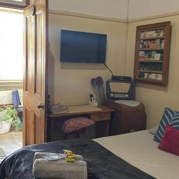 Ark Gastehuis and Williston Mall، فندق في Williston