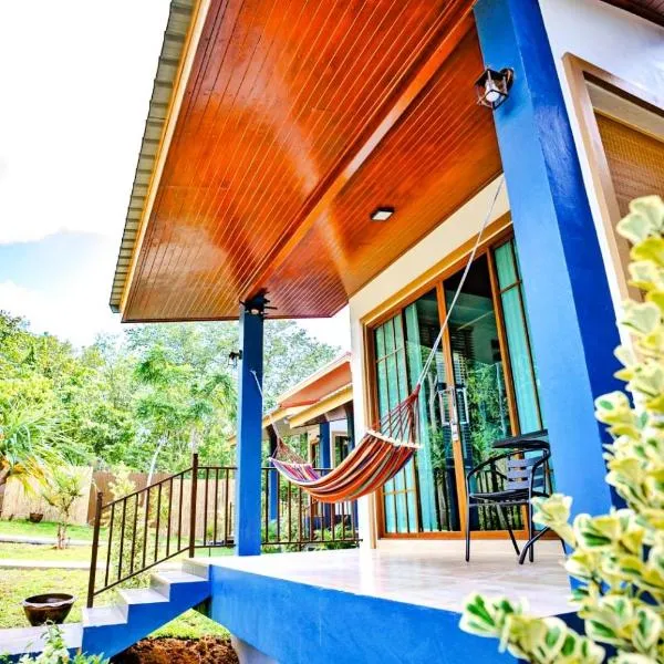 The Holiday Garden View, hotel in Phra Ae beach