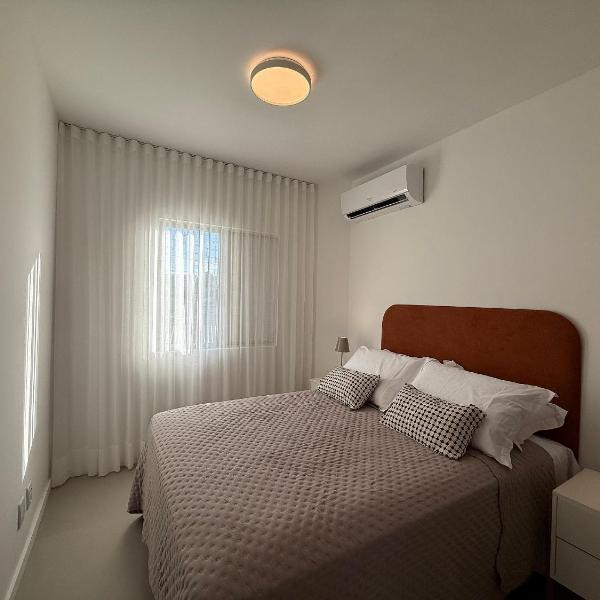 Lindo apartamento em Jurerê a 200 metros da praia - Foto 2