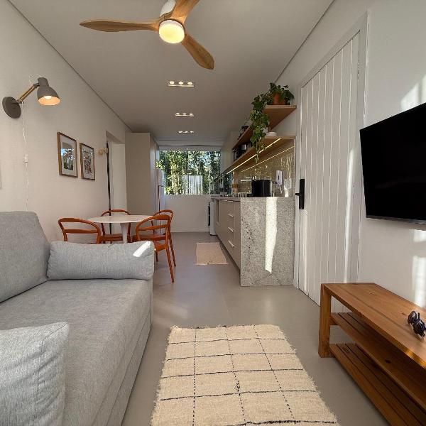 Lindo apartamento em Jurerê a 200 metros da praia - Foto 5