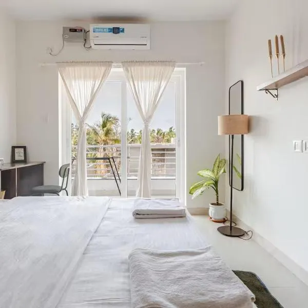 Pednekar's House, 1BHK with pool by SneekoStays, hotel v destinaci Nerul