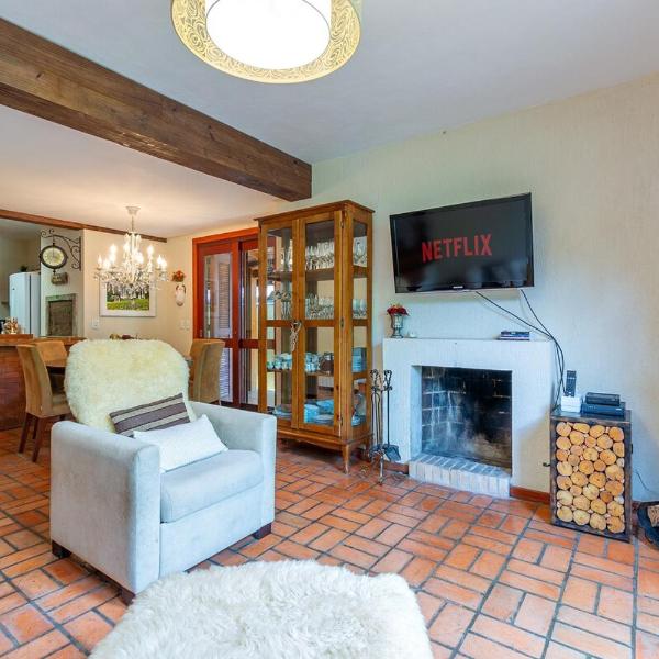 Linda casa em Canela - Jardim, Lareira e Conforto! - Foto 5