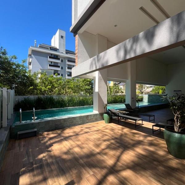 Apartamento 3 suítes a 100m da praia