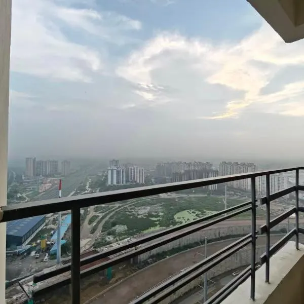 Lazy snow touch, Hotel in Greater Noida