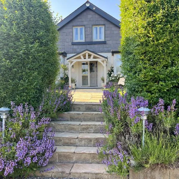 The Artist Residence Dublin Boutique B&B, hotel a Sutton