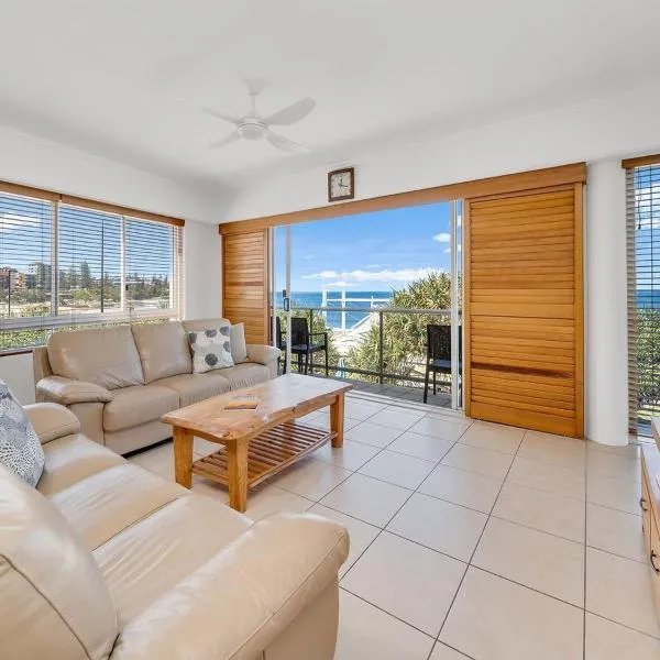 Absolute Beachfront Unit, hotel a Caloundra