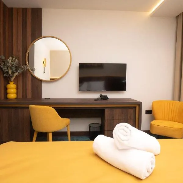 Hotel Central, hotel u gradu 'Inđija'