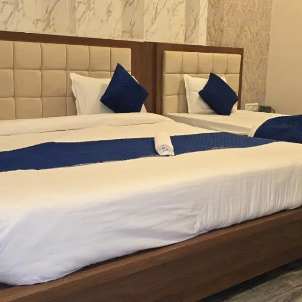 Hotel Char Dham Palace Near Kashi Vishwanath Temple, готель у місті Варанасі