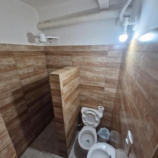 Flat na Praia de Itapuã no Terreo com AR-Condicionado - SEM TAXAS - Foto 3